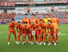 国内球队在亚冠赛场上的全力拼搏是什么